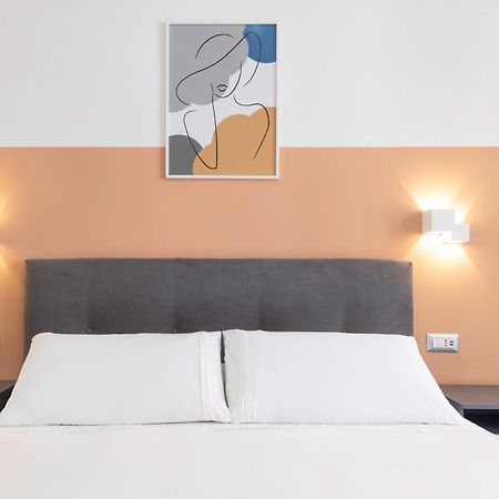Quarzo. Modern Rooms Cagliari Luaran gambar