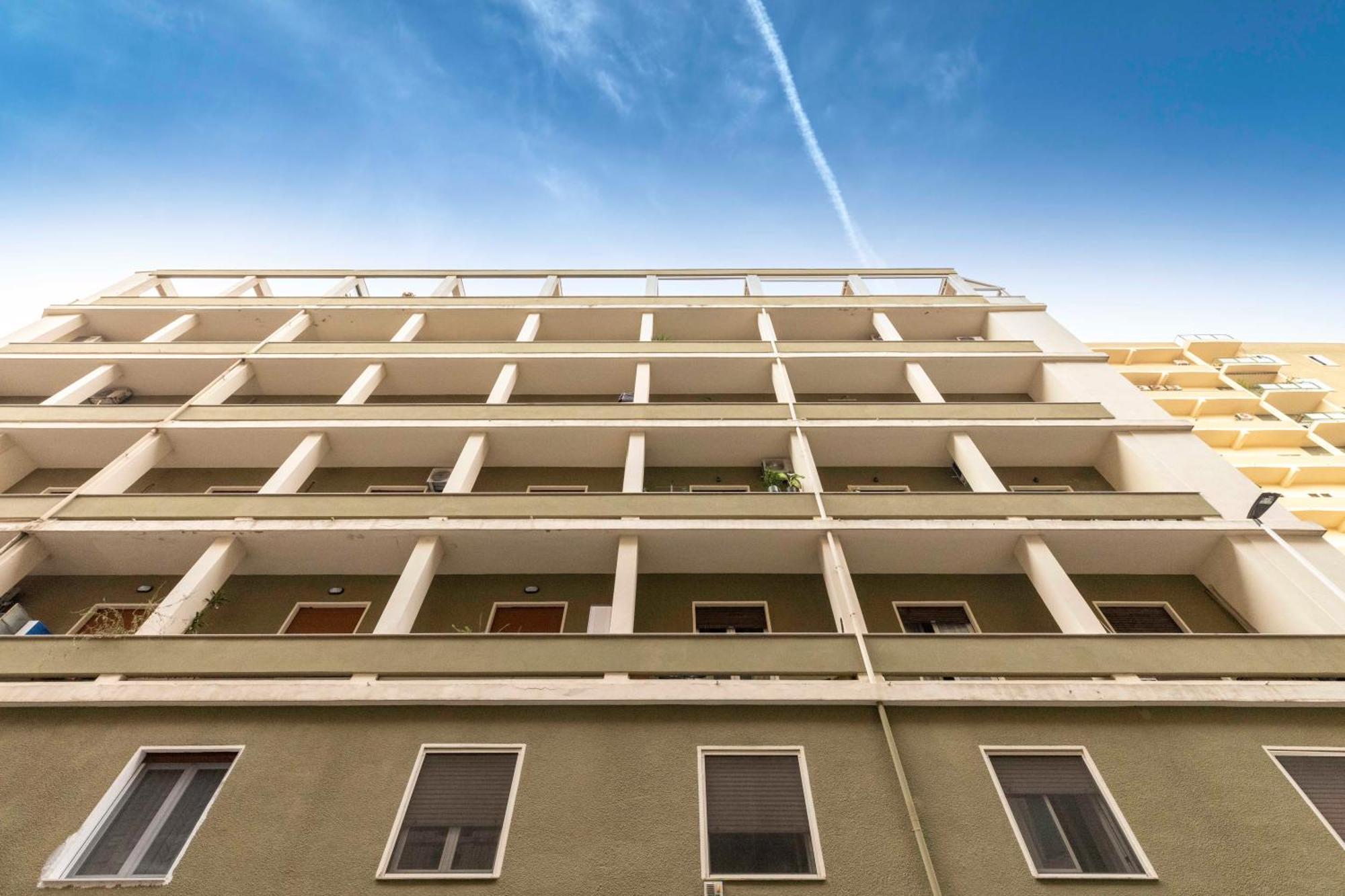 Quarzo. Modern Rooms Cagliari Luaran gambar