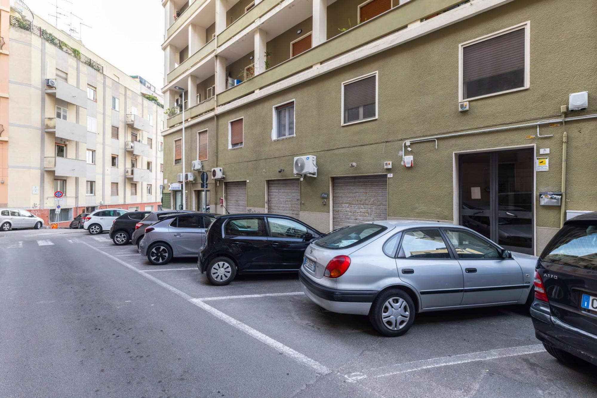 Quarzo. Modern Rooms Cagliari Luaran gambar